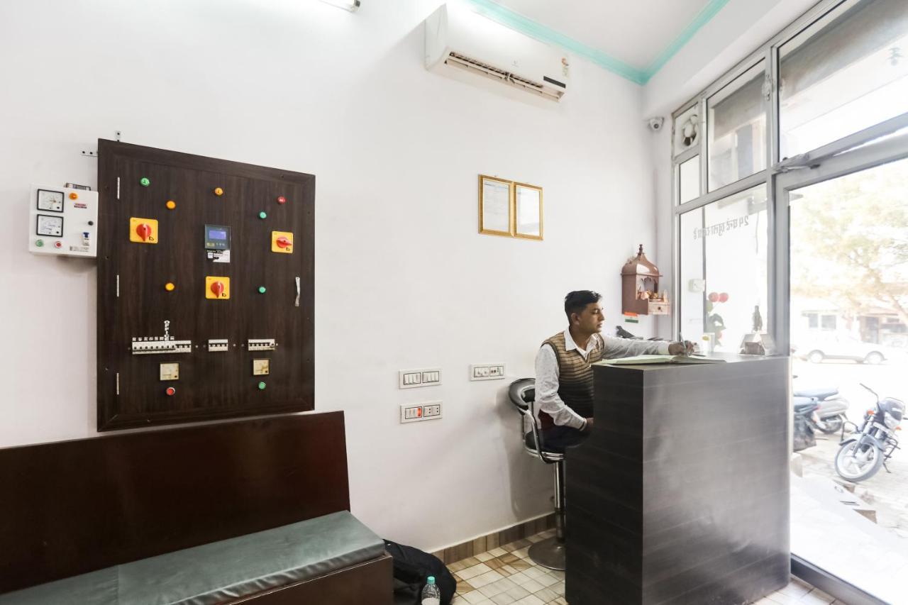 Oyo 69534 Hotel Nanda Tower Hanumangarh ภายนอก รูปภาพ